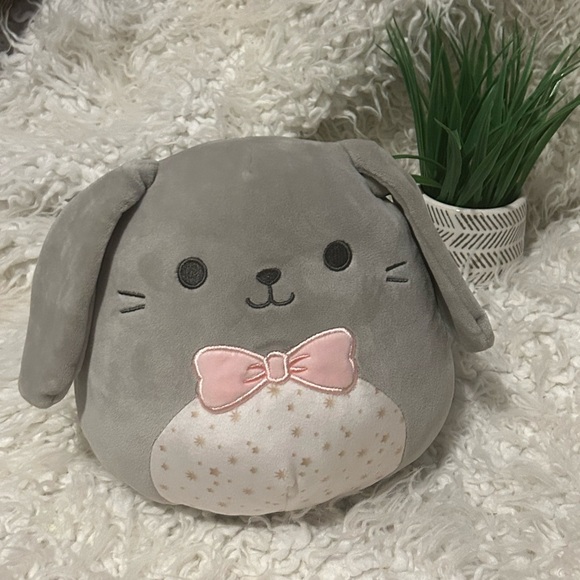 Blake the Bunny Easter/Spring 8 inch with Pattern Tummy Squishmallow 50% off w♥️ - Picture 1 of 4